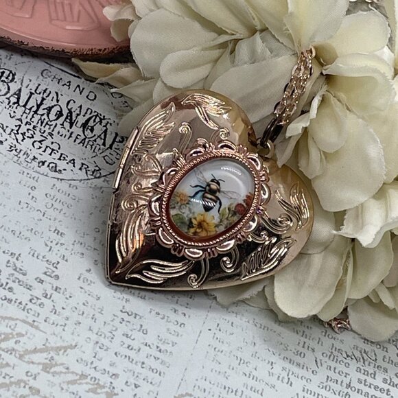 Bee Bumble Gardener Keeper Mom Wife Christmas Rose Gold Heart Locket Anniversary - Picture 4 of 12
